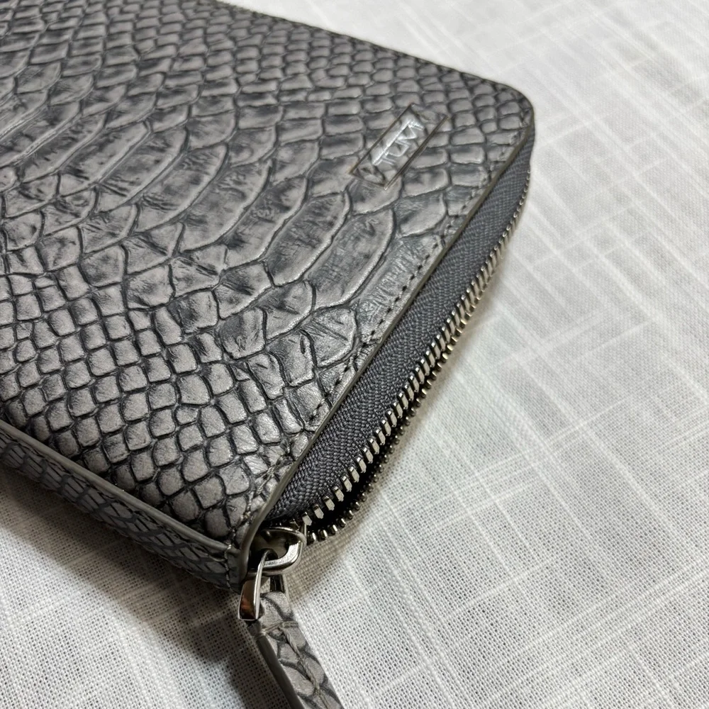 Tumi Gray Snake Print Men's wallet